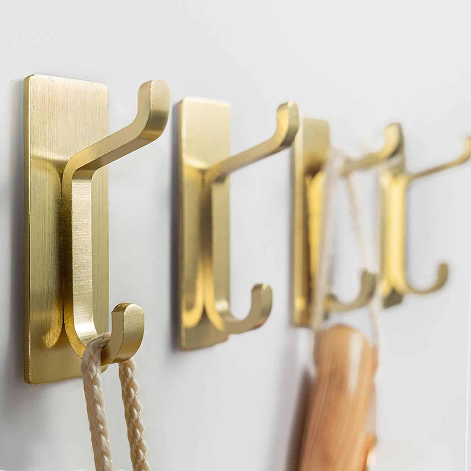 Peel and Stick Hanging Hooks – Heavy Duty 6KG Wall Hooks for Hats, Bags, Towels & Coats (4 Pack)