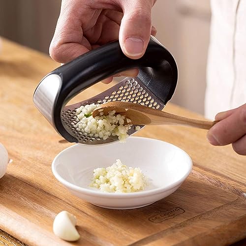 Easy-Squeeze Garlic Rocker – Stainless Steel Garlic Press for Crushing, Mincing & Chopping
